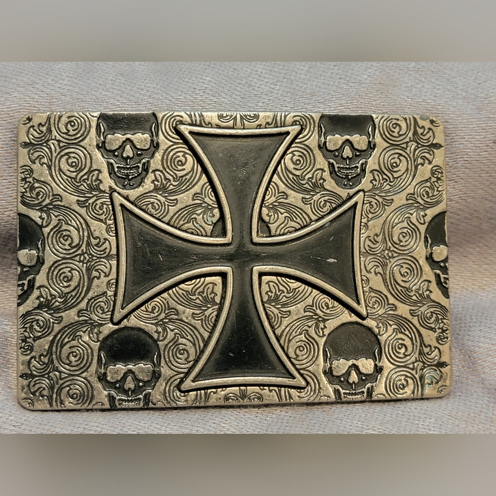Skulls & Cross Belt Buckle Biker/Goth Chrome